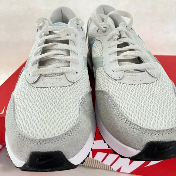Nike Air Max White and Light Blue Athletic Shoes - Picture 9 of 12